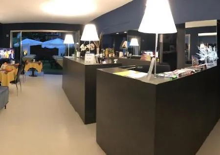 ホテル Regina 3*