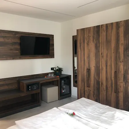 Regina 3* Riva del Garda