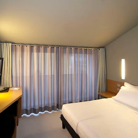 Regina 3* Riva del Garda